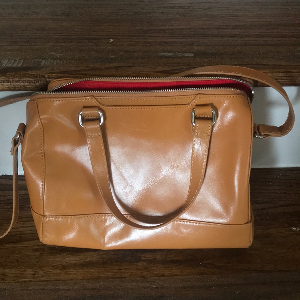 HOBO CAMEL PURSE!!!!